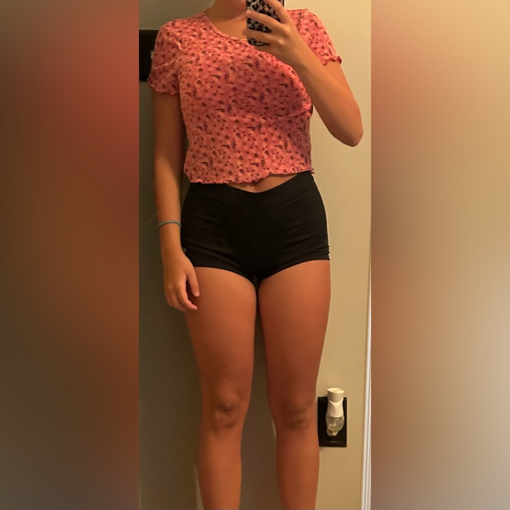 cropped tee shirt